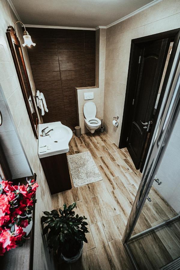 Pensiunea Romana Onesti Buitenkant foto